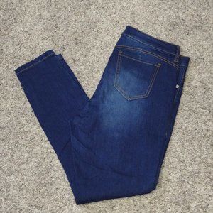 Curvy high rise skinny jeans
